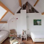 Farm Overleekerhoeve Gasthof Monnickendam